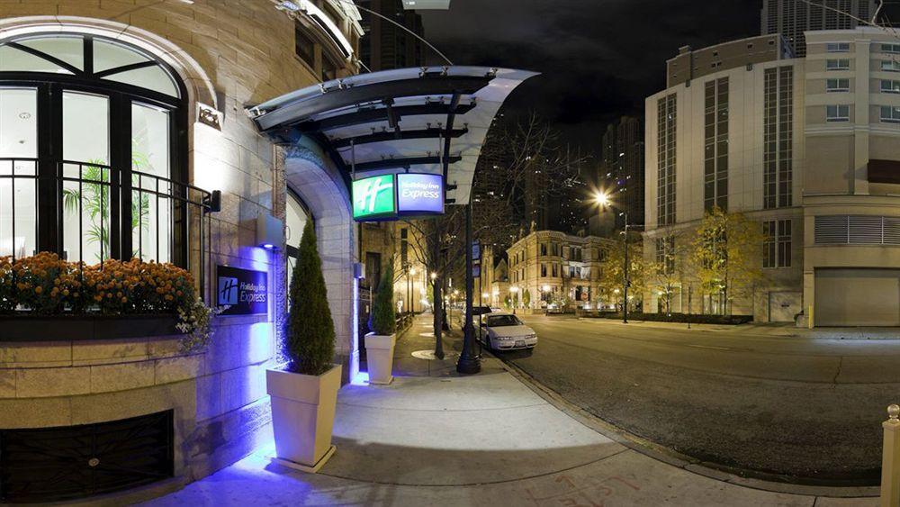 Holiday Inn Express Chicago - Magnificent Mile By Ihg Екстер'єр фото