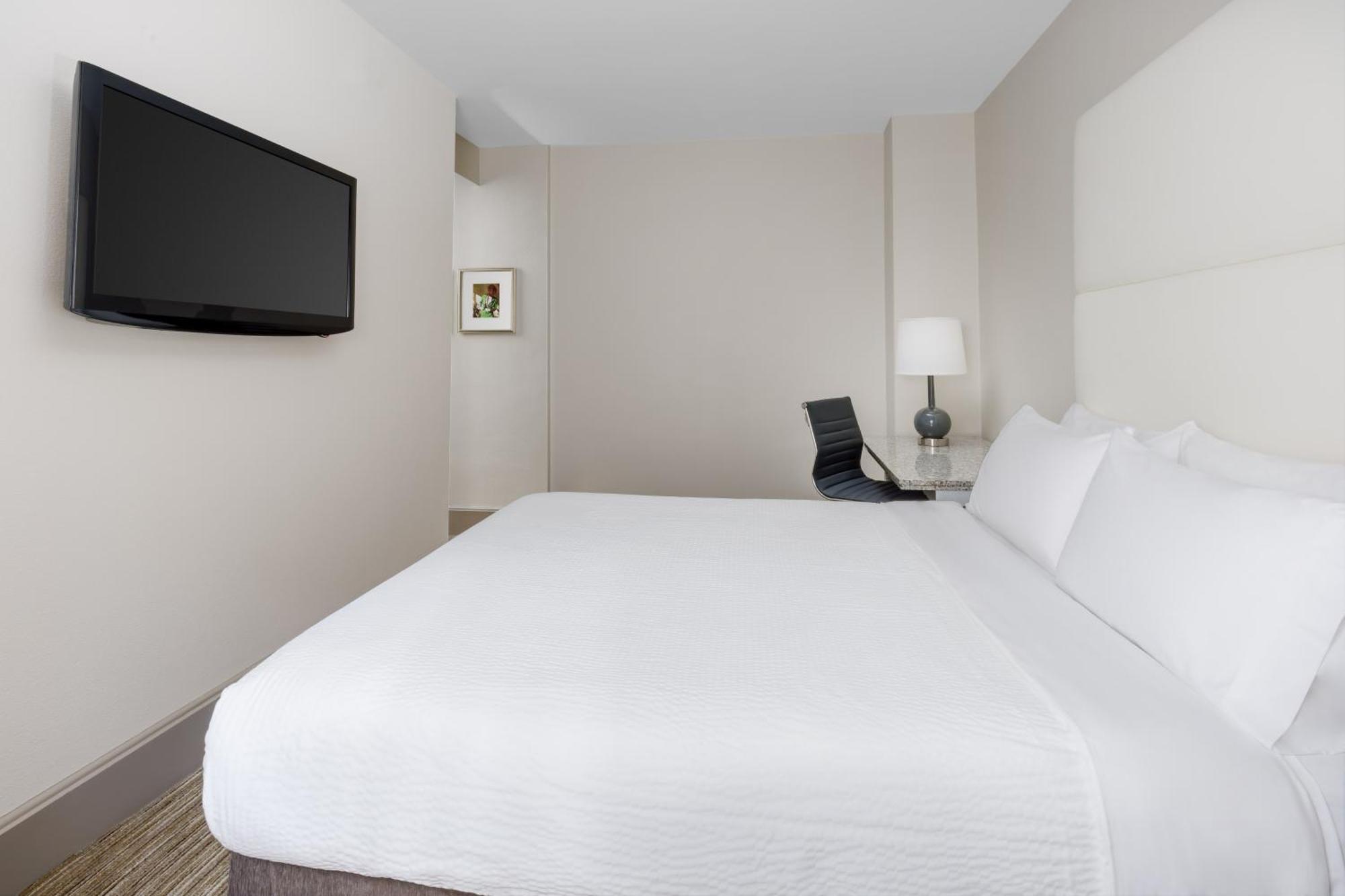 Holiday Inn Express Chicago - Magnificent Mile By Ihg Екстер'єр фото
