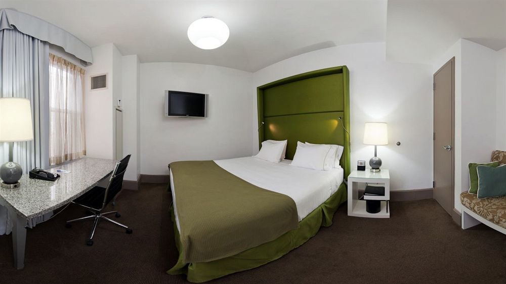 Holiday Inn Express Chicago - Magnificent Mile By Ihg Екстер'єр фото