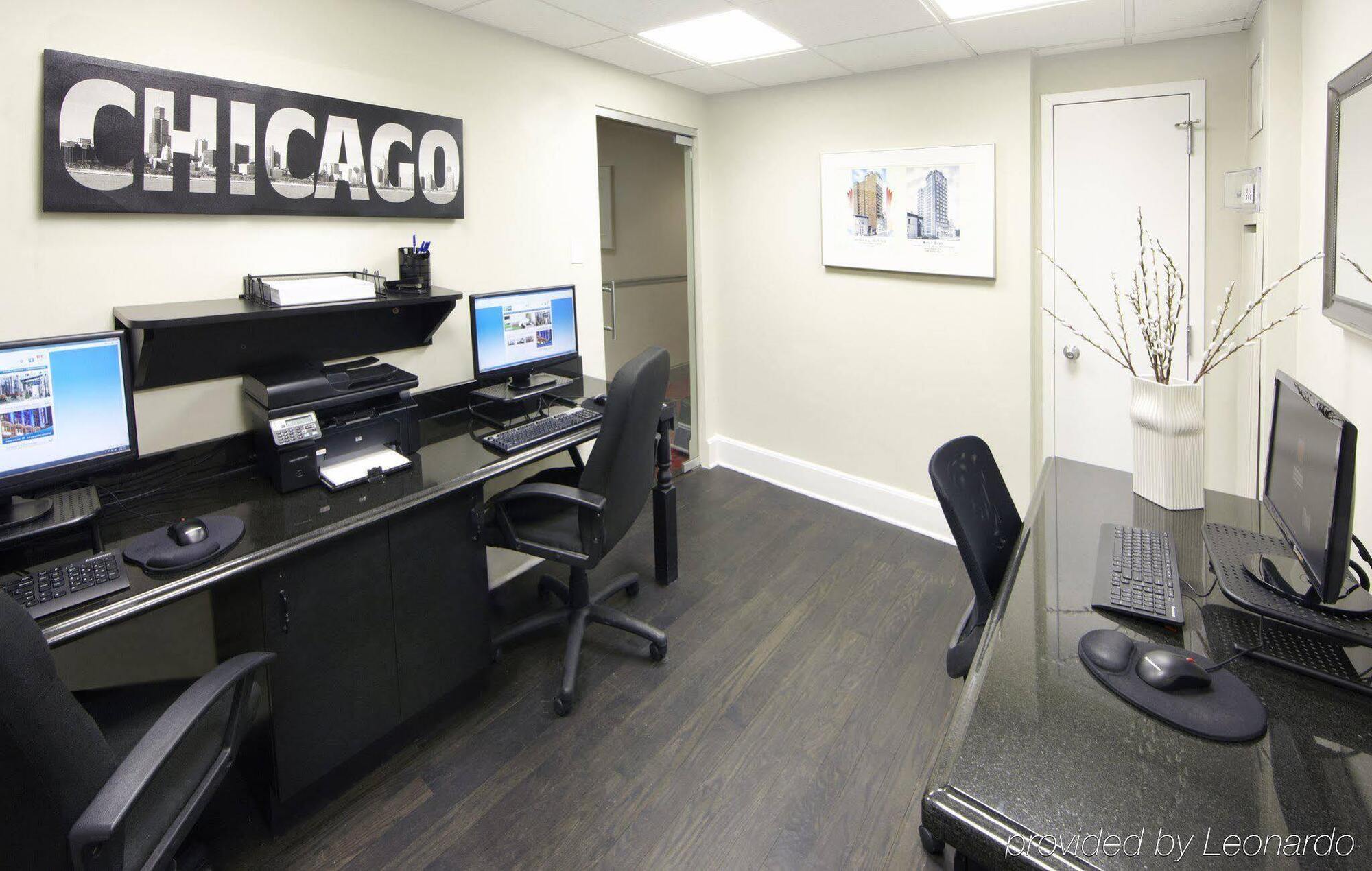 Holiday Inn Express Chicago - Magnificent Mile By Ihg Екстер'єр фото