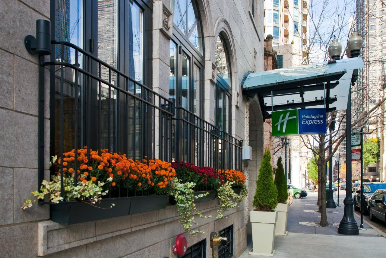 Holiday Inn Express Chicago - Magnificent Mile By Ihg Екстер'єр фото